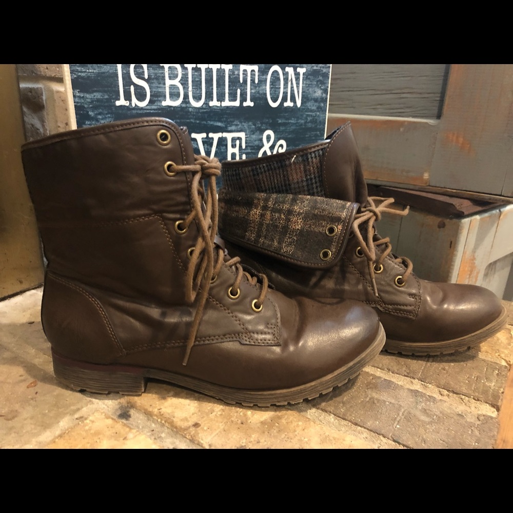 Combat Boots